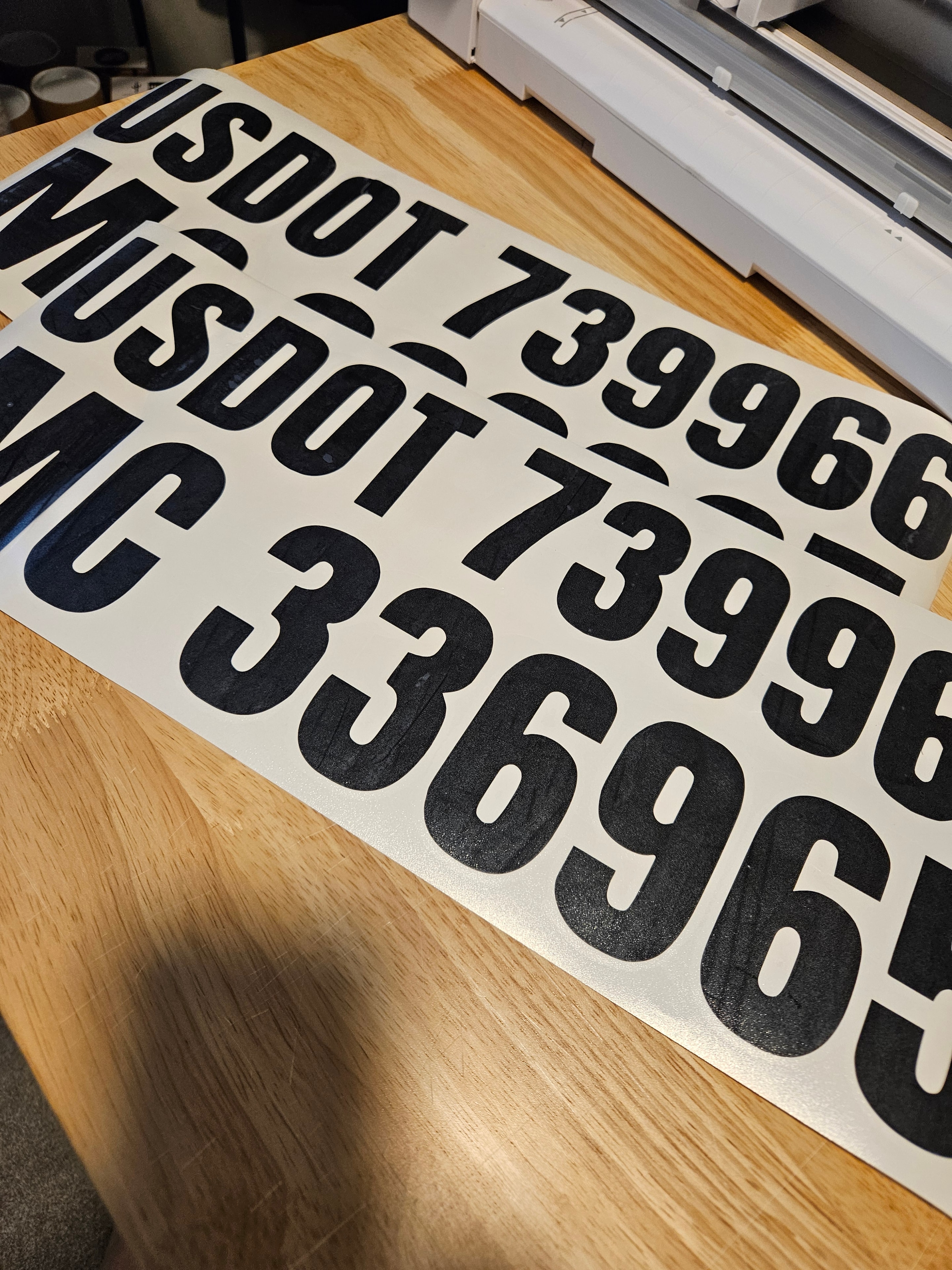Fleet decals, vehicle marking & window graphics